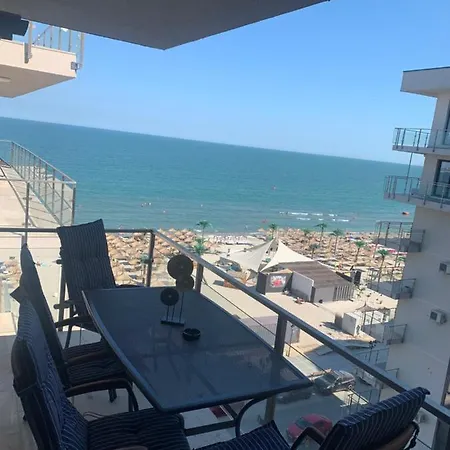 Inhaus Beach Residence Apartmán
